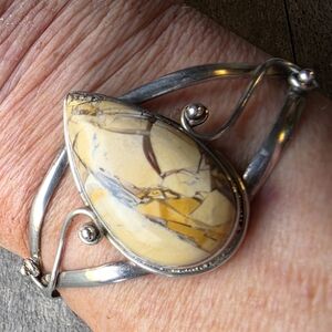 Brecciated Mookaite Gemstone Cuff Bracelet in 925 Sterling Silver